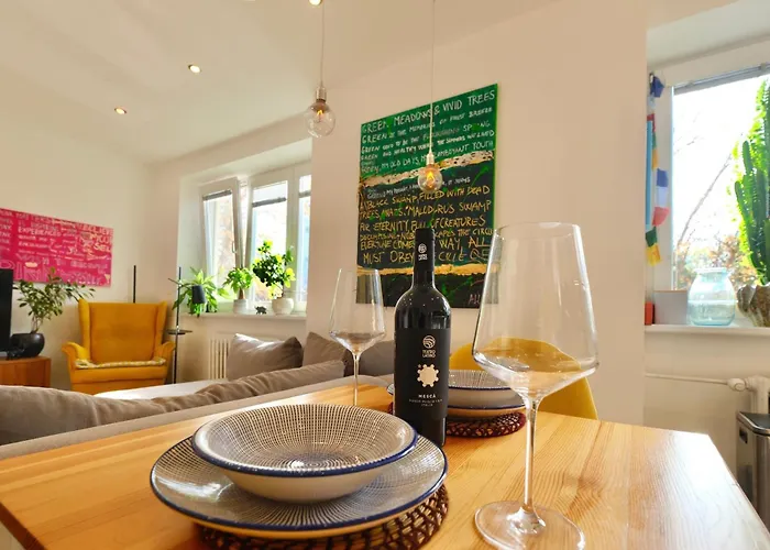 Shelter & Friends At Trnavske Myto Apartman *